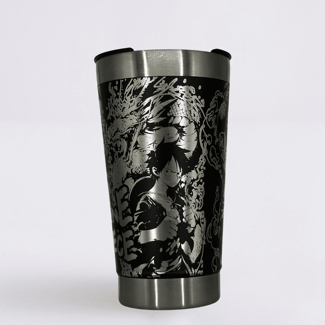 One Piece – Copo Térmico Preto Personalizado 360° a Laser + Brinde